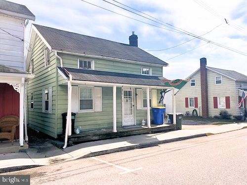30 Cherry St, SEVEN VALLEYS, PA, 17360-8956 | Card Image