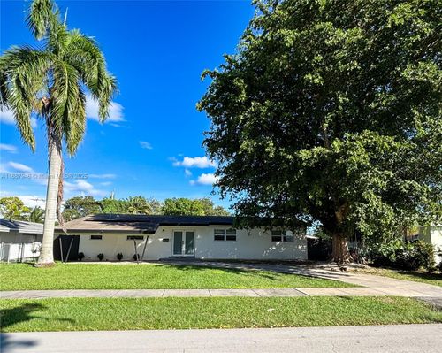 9420 Dominican Dr, Cutler Bay, FL, 33189-1620 | Card Image