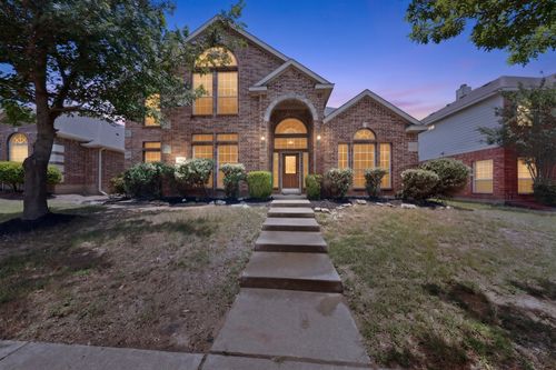 217 Gatehouse Dr, Red Oak, TX, 75154-8874 | Card Image