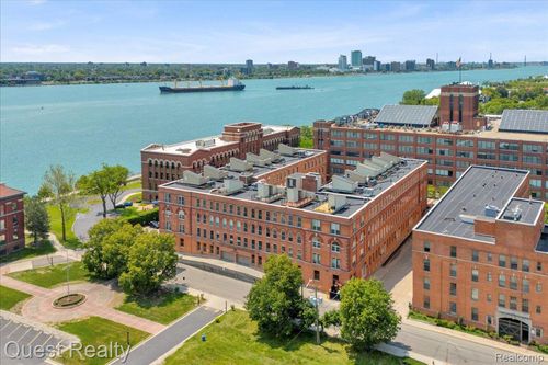 apt-11-200 River Place Dr, Detroit, MI, 48207-4397 | Card Image