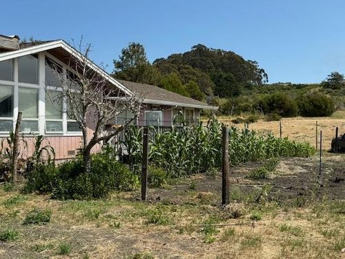 5677 Cloverdale Rd, Pescadero, CA, 94060 | Card Image