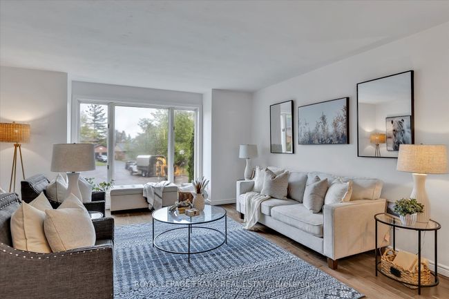 17 Claudette Crt, House other with 3 bedrooms, 4 bathrooms and 5 parking in Peterborough ON | Image 4
