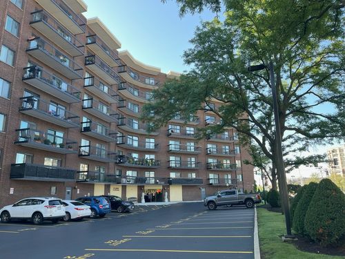 apt-401-711 S River Rd, Des Plaines, IL, 60016-4770 | Card Image