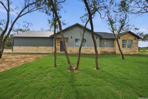 157 Sylashayes Loop, Pleasanton, TX, 78064 | Card Image