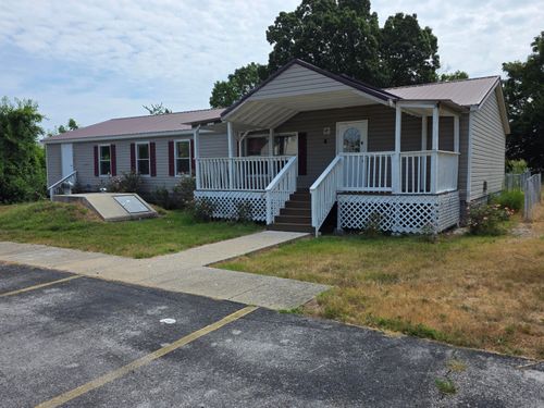 201 Granby Miners Rd, Granby, MO, 64844-8232 | Card Image