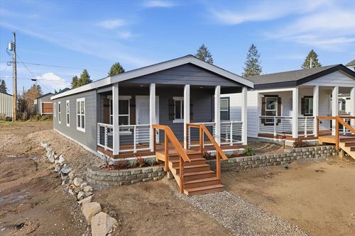 617/621 S State Ave, Newport, WA, 99156 | Card Image