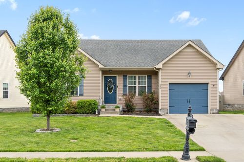 649 Fox Hound Dr, Clarksville, TN, 37040-1401 | Card Image