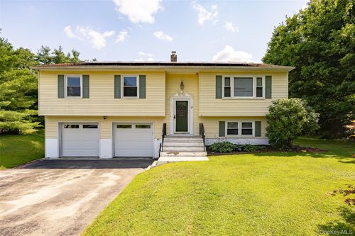 38 Forest Valley Road, Pleasant Valley, NY, 12569 | Card Image