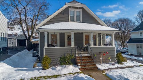 122 Century Dr, Syracuse, NY, 13209-2204 | Card Image