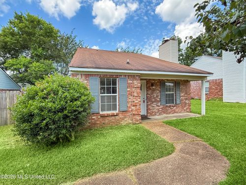 2007 Fox Hill Ln, Byram, MS, 39272-9111 | Card Image