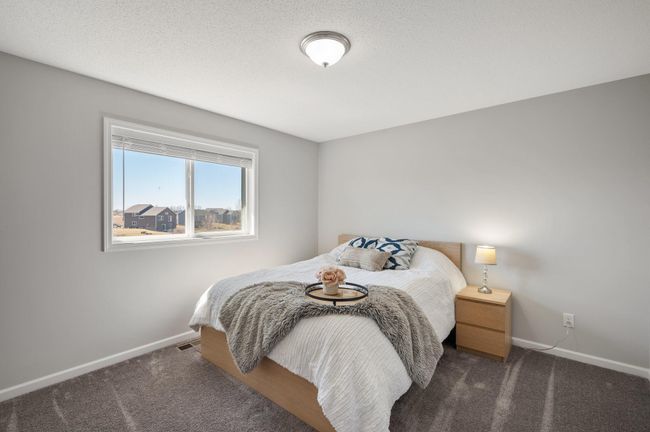 Spacious Primary bed w/ensuite bath | Image 11
