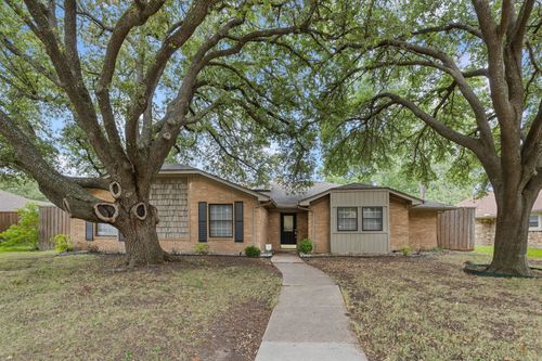 2301 Huntington Dr, Plano, TX, 75075-3314 | Card Image