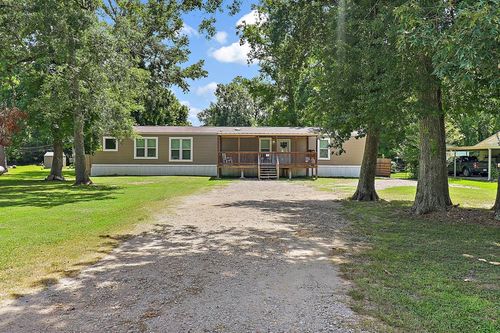 13106 Maplewood Ln, Old River-Winfree, TX, 77535-8046 | Card Image