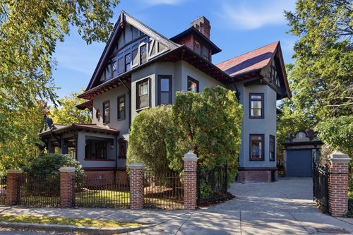 46 Powell Street, Brookline, MA, 02446 | Card Image