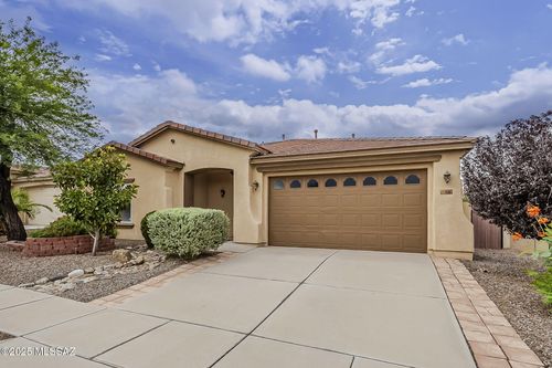 15181 N Triple Crown Pl, Tucson, AZ, 85739-8327 | Card Image