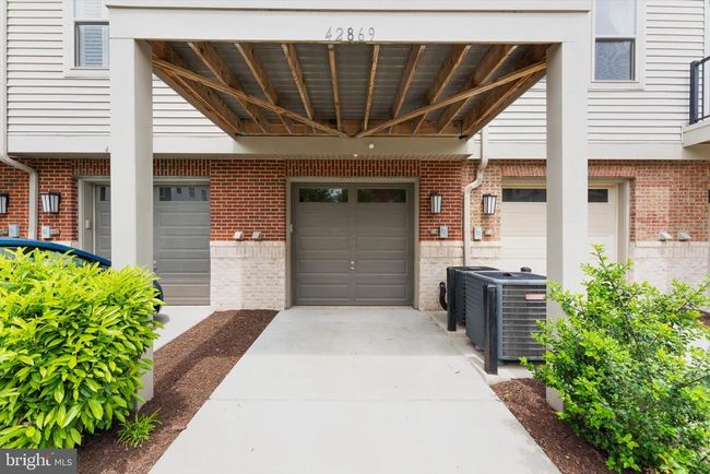 42869 Littlehales Ter, Townhouse with 3 bedrooms, 3 bathrooms and null parking in ASHBURN VA | Image 43