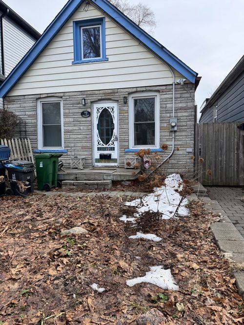 123 Rhodes Ave, Toronto, ON, M4L3A2 | Card Image