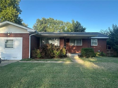 620 S 6th St, Independence, KS, 67301-4304 | Card Image