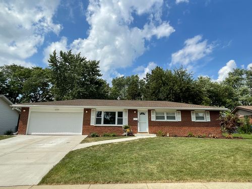 1030 Helene Ln, Schaumburg, IL, 60193-1329 | Card Image