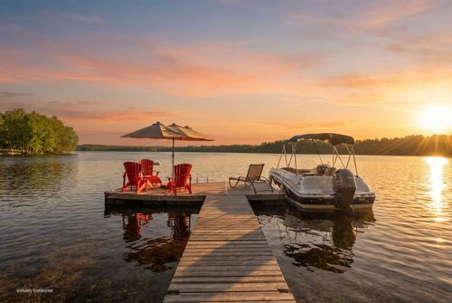 3 Pond Rd, Wayne, ME, 04284-3105 | Card Image