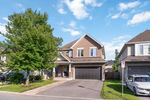 626 White Alder Ave, Gloucester, ON, K1T0E5 | Card Image