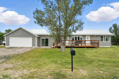 122 Golf Course Rd, Wall, SD, 57790-2007 | Card Image
