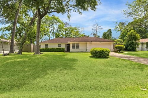 9321 Saddle Ln, Houston, TX, 77080-7417 | Card Image