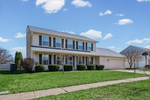 506 Van Buren St, Savoy, IL, 61874-9420 | Card Image