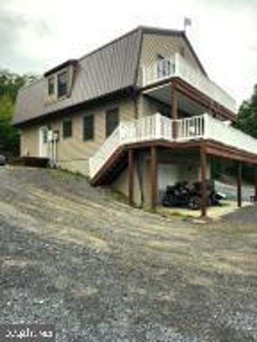 377 Black Bear Ln, Osterburg, PA, 16667-8424 | Card Image