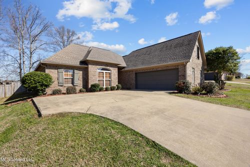 146 Stillhouse Creek Dr, Madison, MS, 39110-6946 | Card Image
