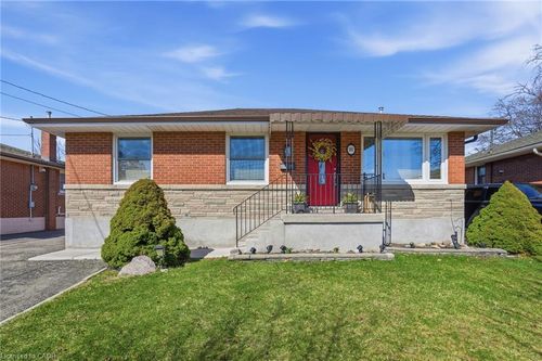 101 Organ Cres, Hamilton, ON, L8T1Y8 | Card Image