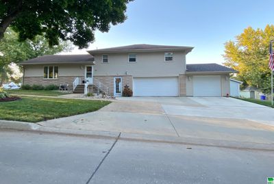 150 4th St Se, House other with 4 bedrooms, 2 bathrooms and null parking in LeMars IA | Image 2