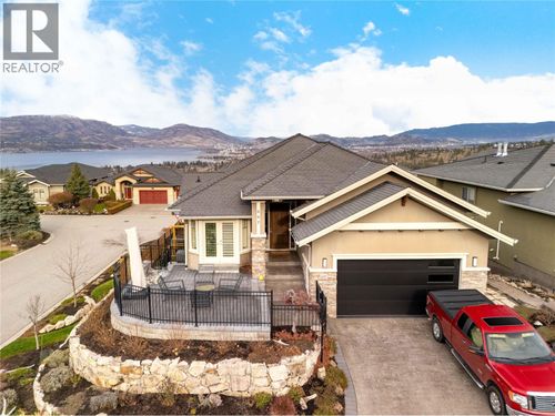 667 Devonian Ave, Kelowna, BC, V1W5C2 | Card Image