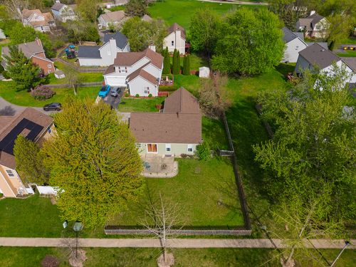 2022 Aspen Dr, Woodstock, IL, 60098-6905 | Card Image