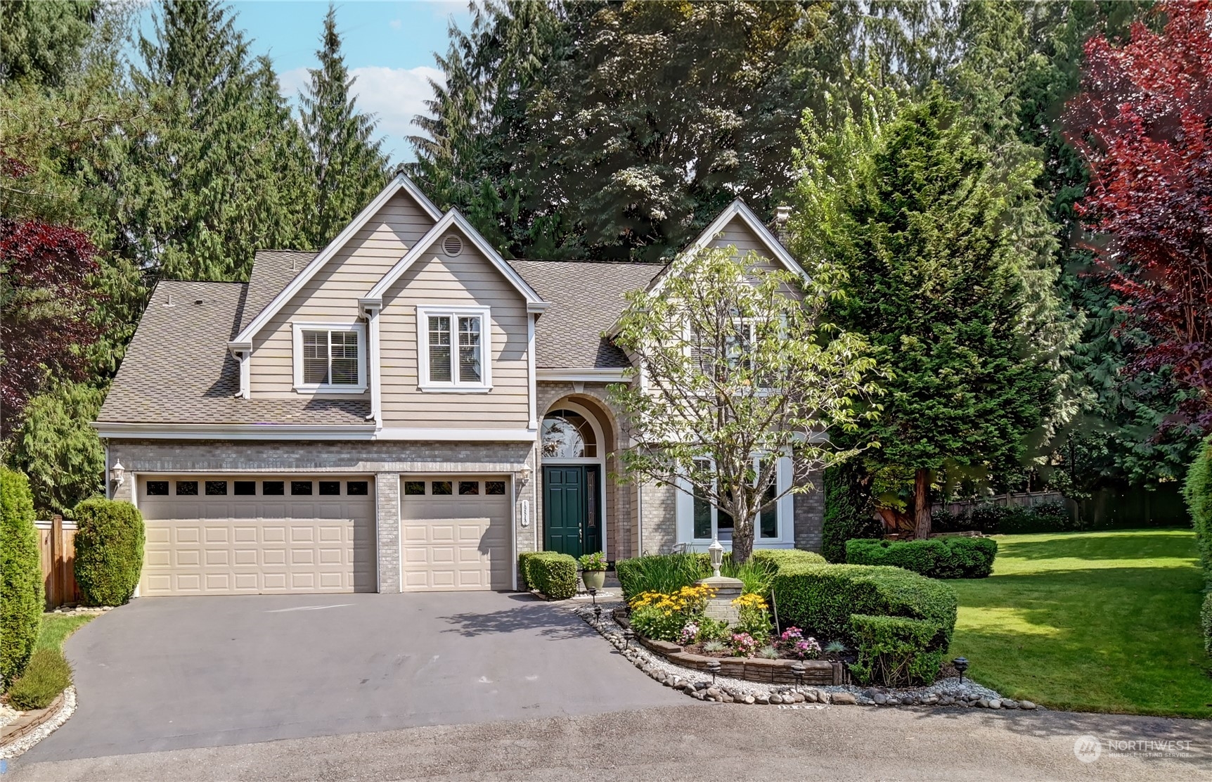 124th Ct, Woodinville, WA 98077