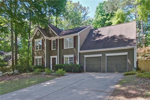 8004 Huntcliff Rd, Woodstock, GA, 30189-6641 | Card Image