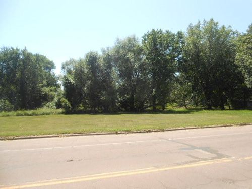 6th Crn 17th St/6th Avenue, Windom, MN, 56101 | Card Image