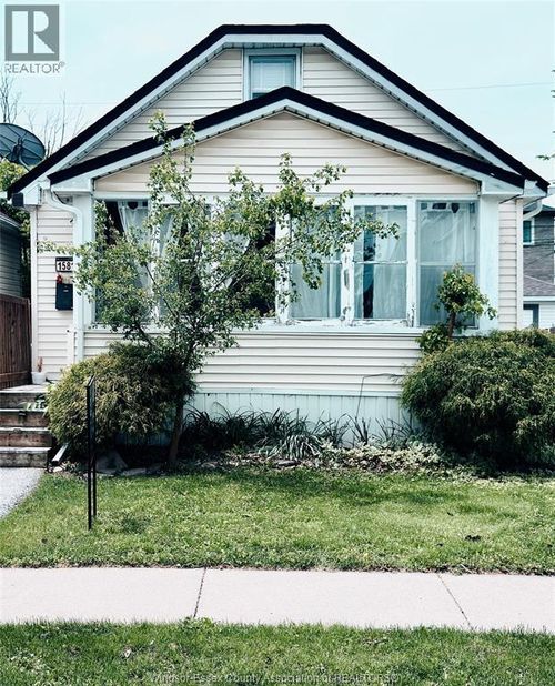 1581 Cadillac St, Windsor, ON, N8Y2V4 | Card Image
