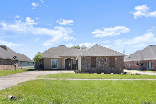 12540 Fawn Wood Dr, Walker, LA, 70785-5755 | Card Image