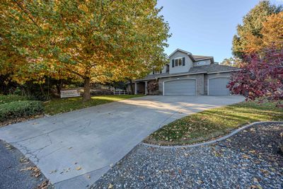 1-ACRE-LOT-IN-RICHLAND - 1005 Country Ct, Home with 4 bedrooms, 2 bathrooms and null parking in Richland WA | Image 2