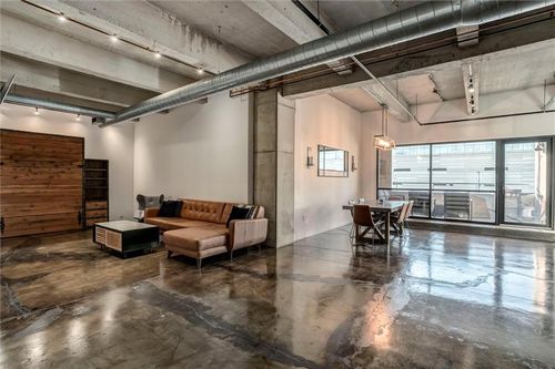 230-360 W Pershing Unit 230 Rd, Kansas City, MO, 64108 | Card Image