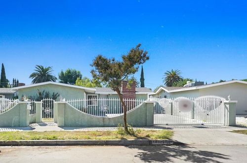 14822 Lorne St, Panorama City, CA, 91402-5708 | Card Image