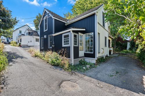 {{alt}} | Card Image