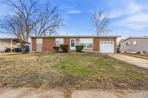 750 Blackbird Dr, Florissant, MO, 63031-2210 | Card Image