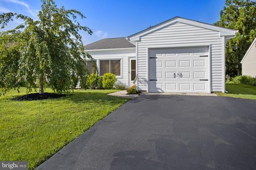 223 Huntington Dr, Southampton, NJ, 08088-1118 | Card Image
