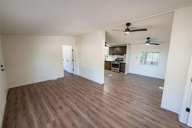 Living Room | Image 18