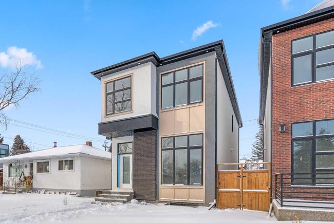 25A Montrose Crescent Ne, Home with 5 bedrooms, 3 bathrooms and 2 parking in Calgary AB | Image 2