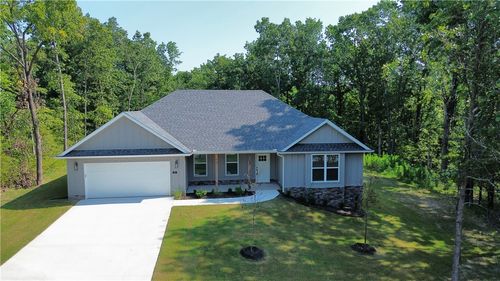 7 Mcginnis Ln, Bella Vista, AR, 72715-6037 | Card Image