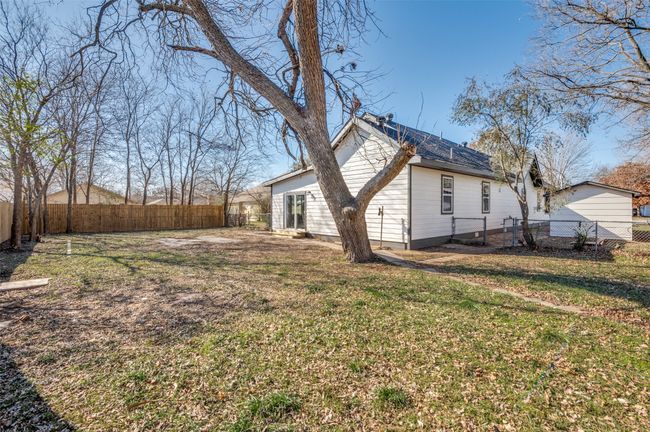 410 S Grand Ave, House other with 4 bedrooms, 3 bathrooms and null parking in Gainesville TX | Image 24