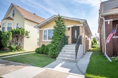 3719 N New England Ave, Chicago, IL, 60634-2345 | Card Image